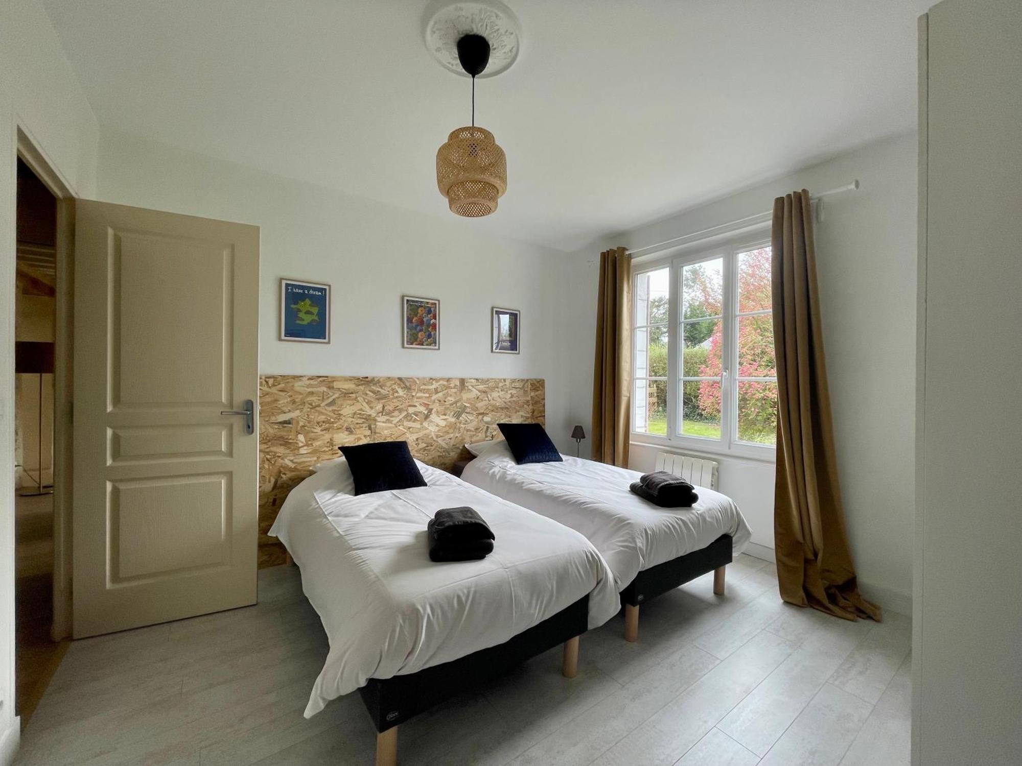 La Maison Des Declos Avec Parking Prive Bayeux Bagian luar foto